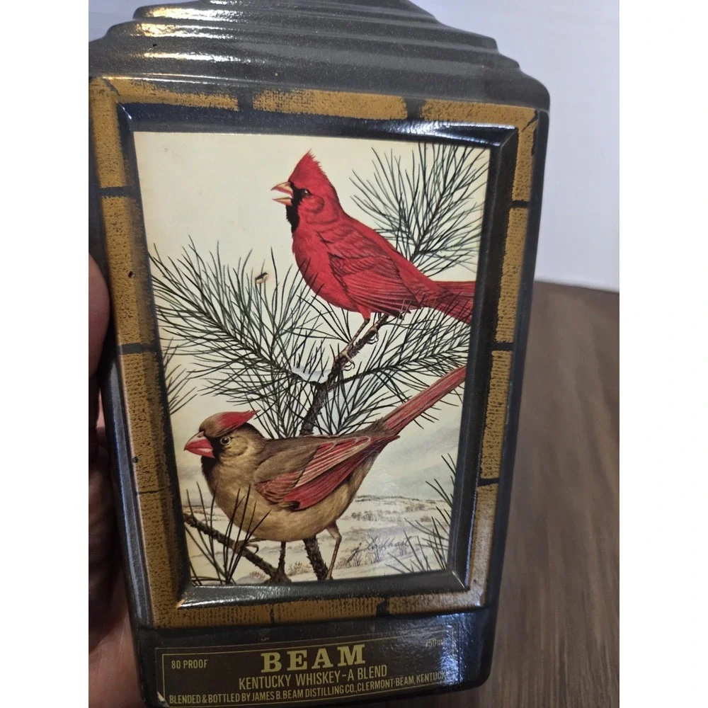 Beam 750ml Kentucky Whiskey Decanter Black Gold Cardinal Bird Stopper